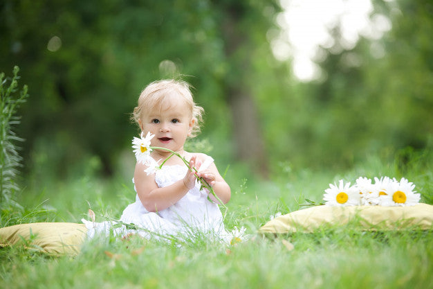 5 Must-Have Spring Accessories for Babies